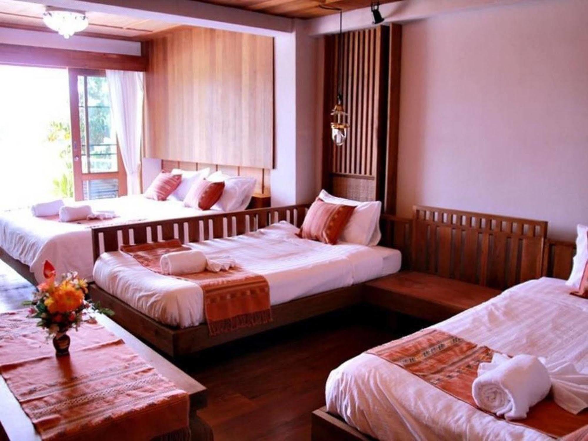 River Bank Resort Mae Sariang Exterior foto